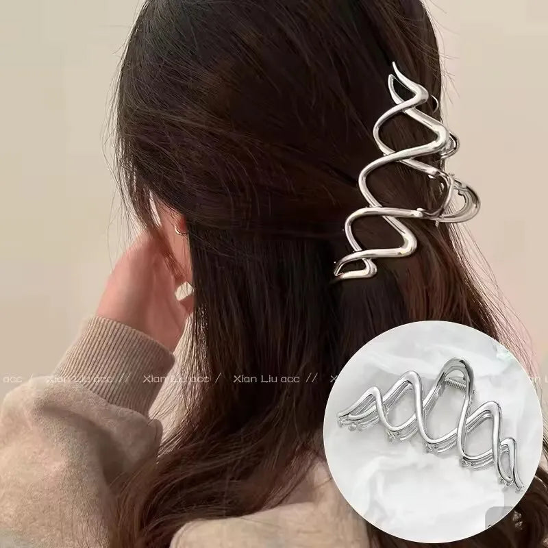 Mademoiselle Barrettes – Metal Edition