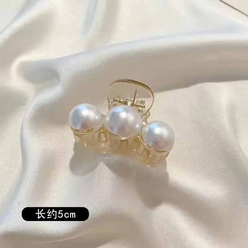 Simulated Pearl Hair Claws