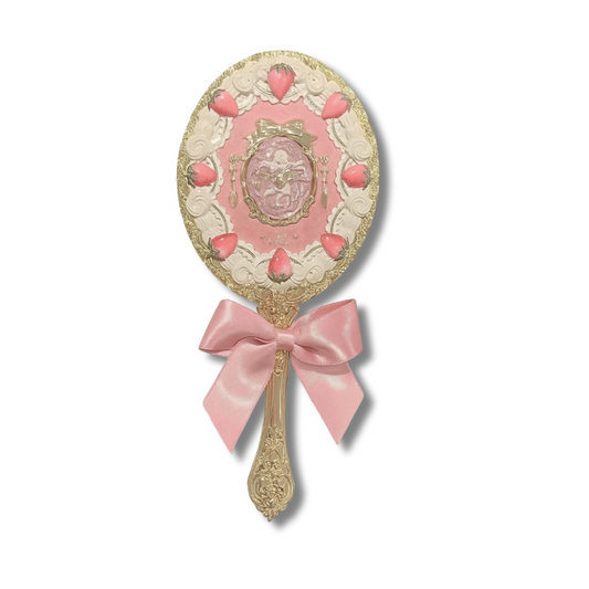 Cupid’s Mirror – Strawberry Dream