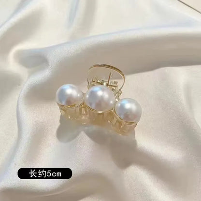 Simulated Pearl Hair Claws